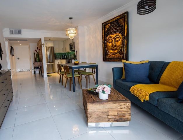 1650 NE 115th St 302, Miami, FL 33181