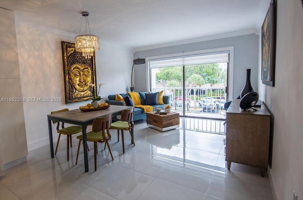 1650 NE 115th St 302, Miami, FL 33181