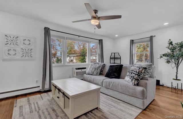 83 Finch 2B, Islip, NY 11751