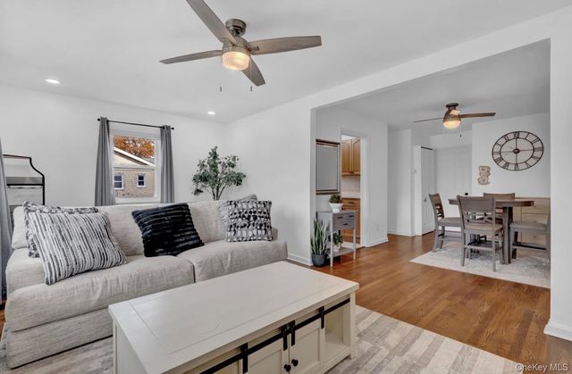 83 Finch 2B, Islip, NY 11751