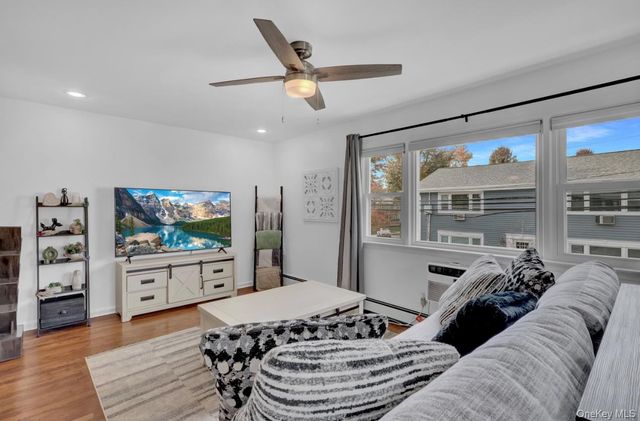 83 Finch 2B, Islip, NY 11751