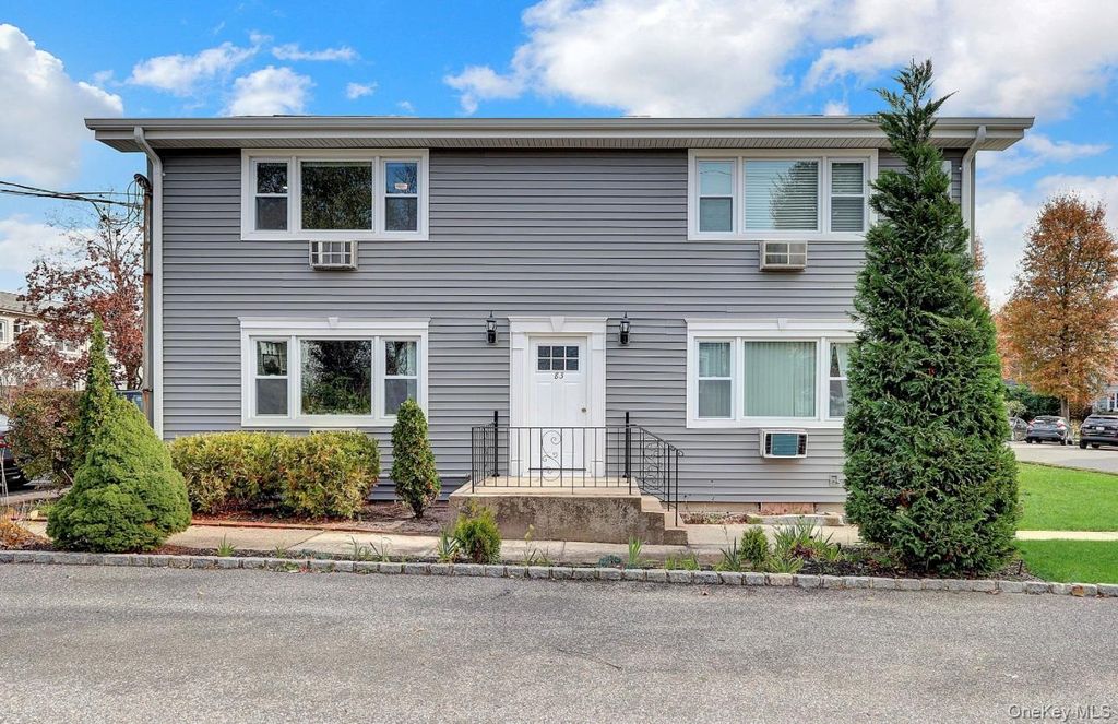 83 Finch 2B, Islip, NY 11751