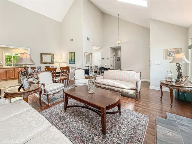 8371 Capistrano Avenue, West Hills, CA 91304