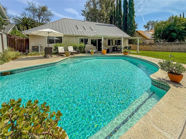 8371 Capistrano Avenue, West Hills, CA 91304