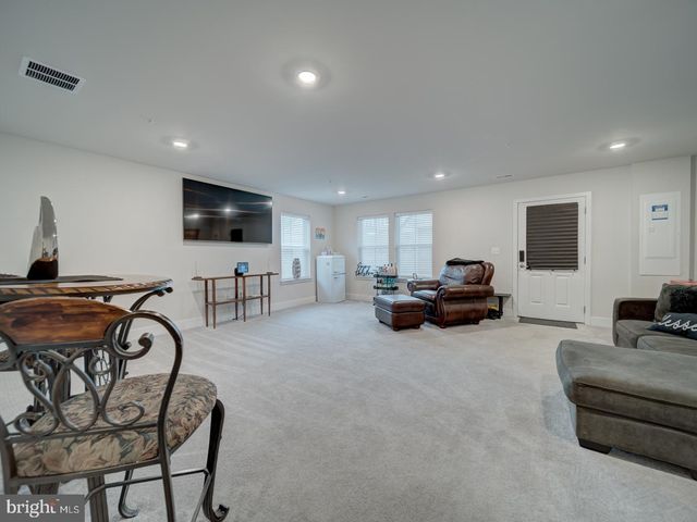 11426 SAINT LUKE DR, White Plains, MD 20695