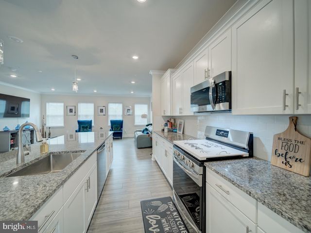 11426 SAINT LUKE DR, White Plains, MD 20695