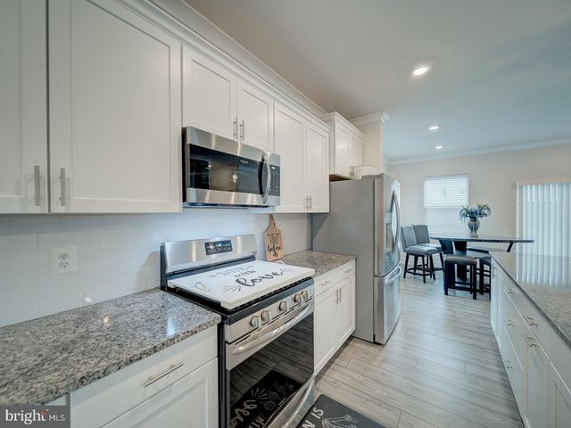 11426 SAINT LUKE DR, White Plains, MD 20695