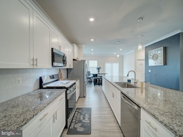 11426 SAINT LUKE DR, White Plains, MD 20695