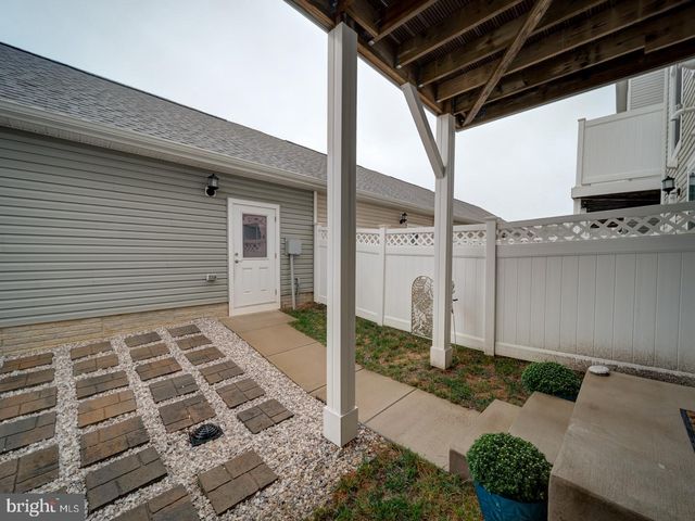 11426 SAINT LUKE DR, White Plains, MD 20695