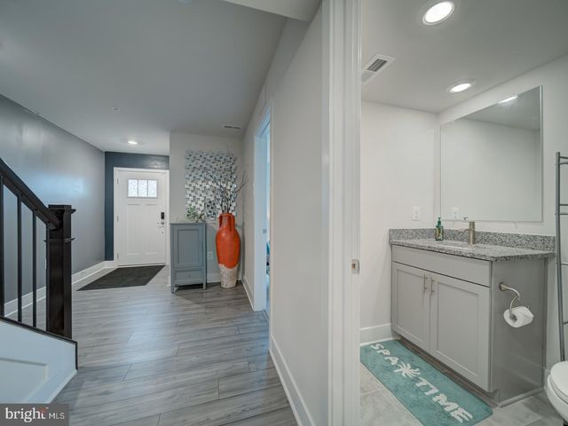 11426 SAINT LUKE DR, White Plains, MD 20695