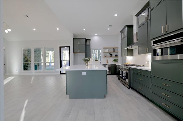 29900 Equestrian Drive, Waller, TX 77484