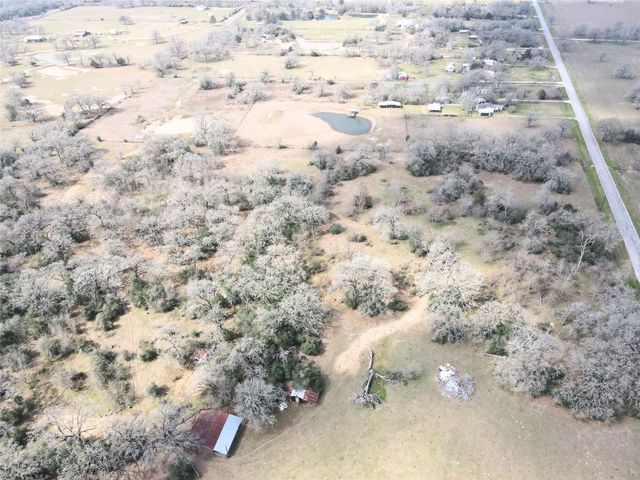 22052 Chapman Rd, Hempstead, TX 77445