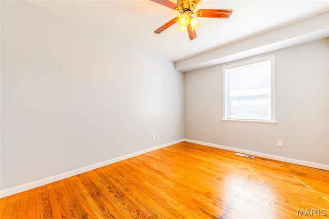 935 Kingsbrook Lane, Florissant, MO 63031