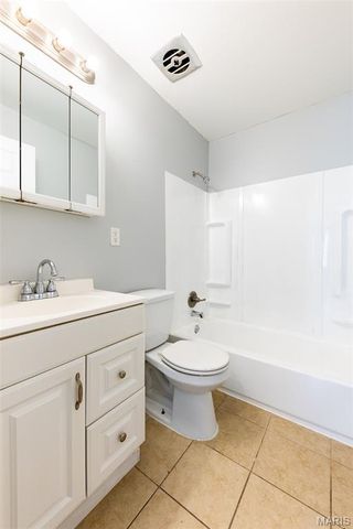 935 Kingsbrook Lane, Florissant, MO 63031