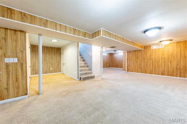 935 Kingsbrook Lane, Florissant, MO 63031