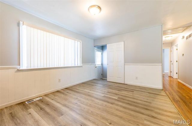 935 Kingsbrook Lane, Florissant, MO 63031