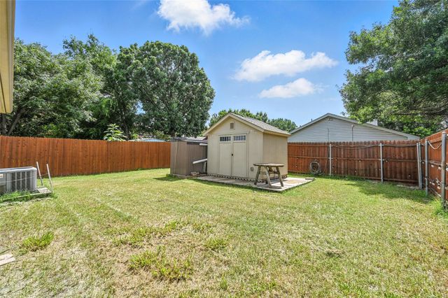 6743 Silver Sage Drive, Fort Worth, TX 76137