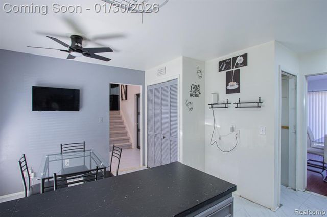 38684 Meadowlawn Street, Wayne, MI 48184