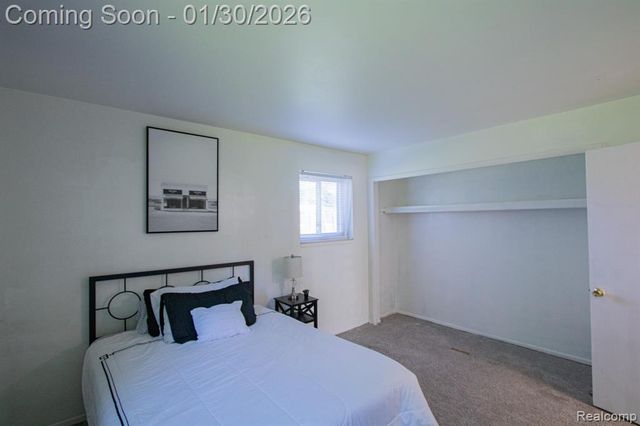 38684 Meadowlawn Street, Wayne, MI 48184