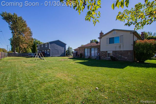 38684 Meadowlawn Street, Wayne, MI 48184