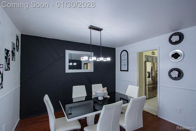 38684 Meadowlawn Street, Wayne, MI 48184