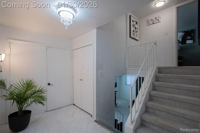 38684 Meadowlawn Street, Wayne, MI 48184