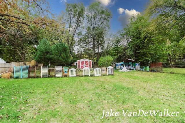 1806 Pleasant Drive, Portage, MI 49002