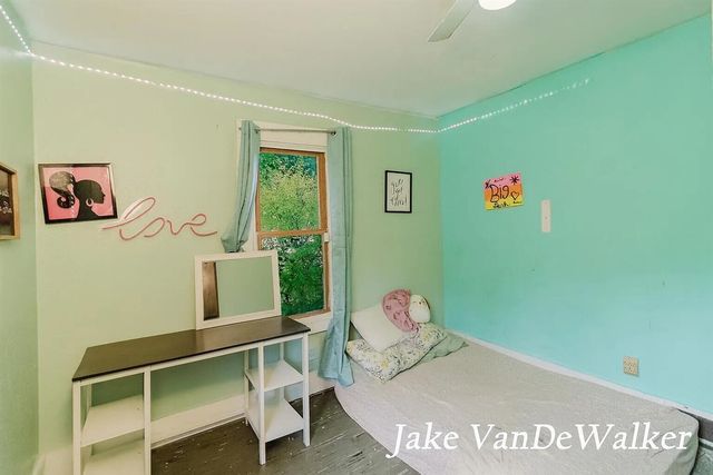 1806 Pleasant Drive, Portage, MI 49002