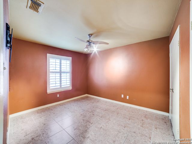 7711 Callaghan Rd Apt 302, San Antonio, TX 78229