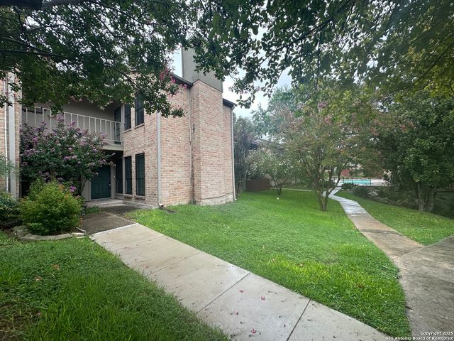 7711 Callaghan Rd Apt 302, San Antonio, TX 78229