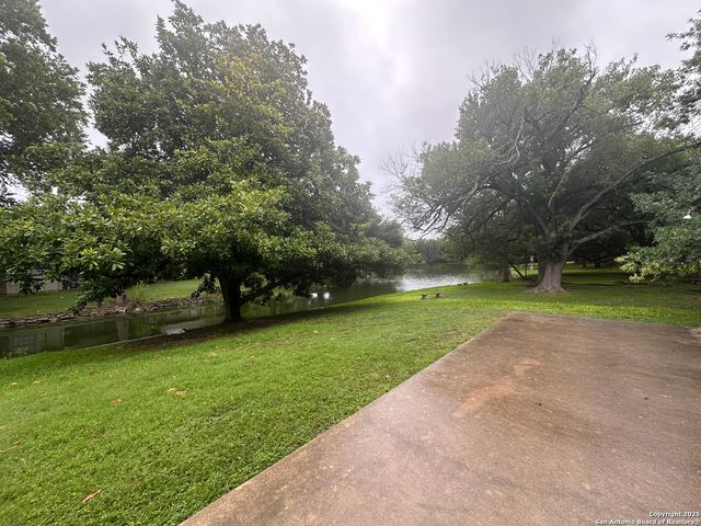 7711 Callaghan Rd Apt 302, San Antonio, TX 78229
