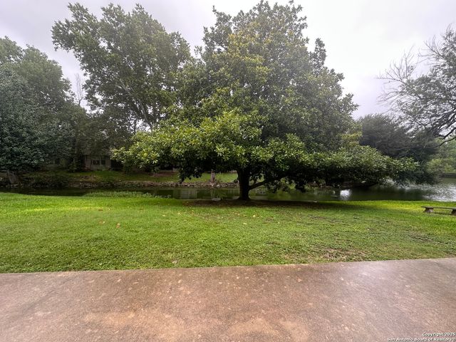 7711 Callaghan Rd Apt 302, San Antonio, TX 78229