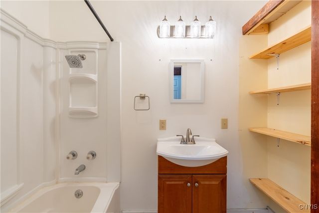 40 West Main Street, Hamilton, NY 13332