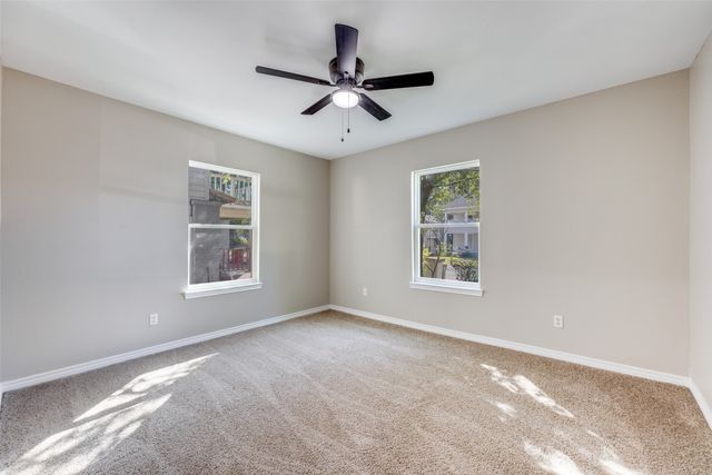 609 W Owings Street, Denison, TX 75020