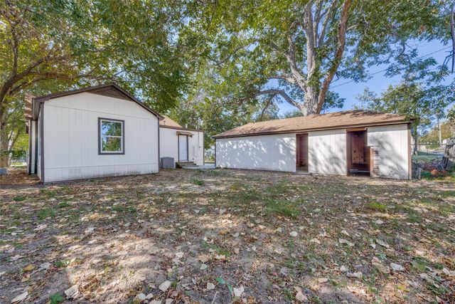 609 W Owings Street, Denison, TX 75020
