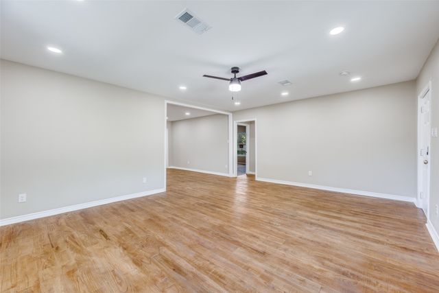 609 W Owings Street, Denison, TX 75020