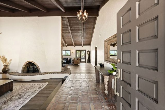 11560 Darling, Agua Dulce, CA 91390