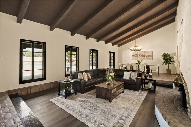 11560 Darling, Agua Dulce, CA 91390