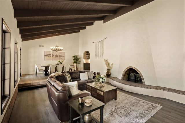11560 Darling, Agua Dulce, CA 91390