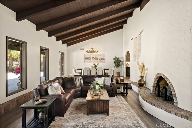 11560 Darling, Agua Dulce, CA 91390