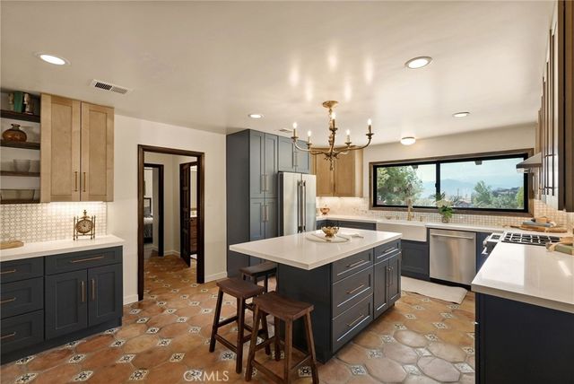 11560 Darling, Agua Dulce, CA 91390