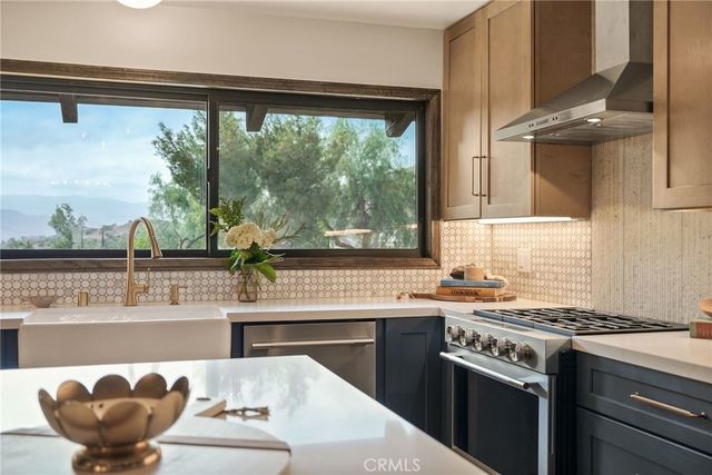 11560 Darling, Agua Dulce, CA 91390