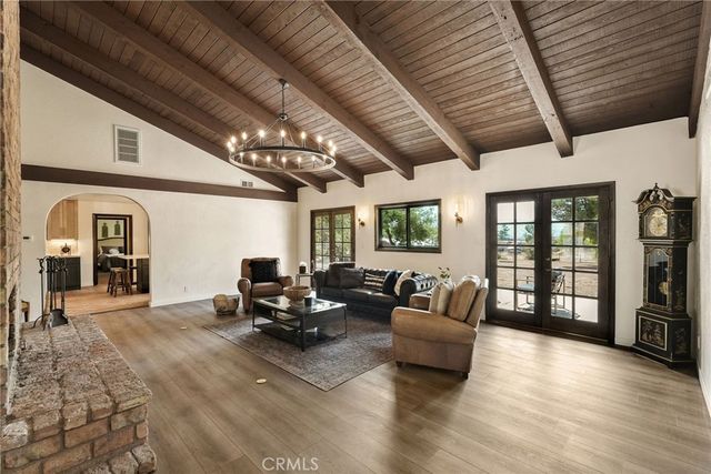 11560 Darling, Agua Dulce, CA 91390