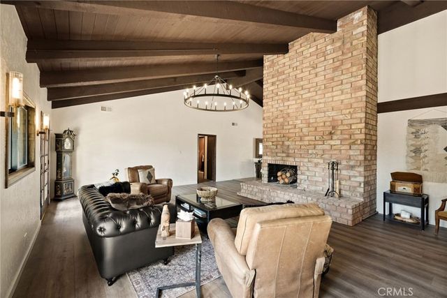 11560 Darling, Agua Dulce, CA 91390