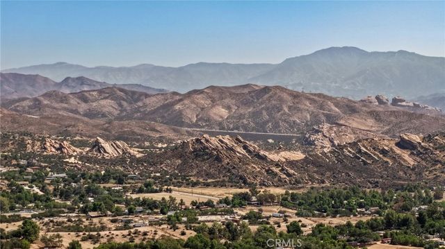 11560 Darling, Agua Dulce, CA 91390