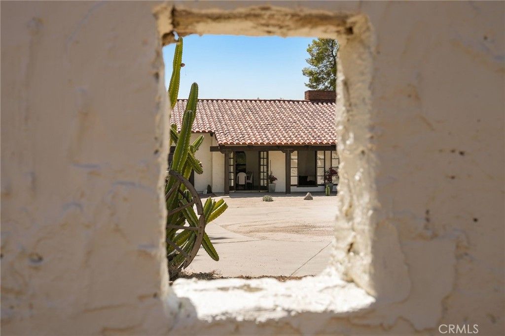 11560 Darling, Agua Dulce, CA 91390 — photo 2