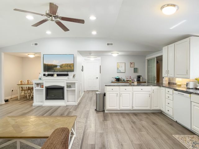 2571 Camden Road, Holly Hill, SC 29059