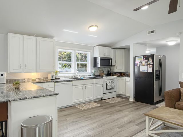 2571 Camden Road, Holly Hill, SC 29059