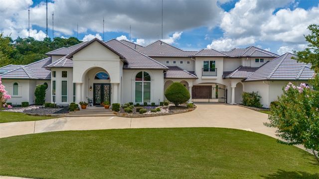 2114 Holly Ridge Court, Cedar Hill, TX 75104