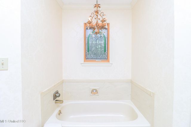 697 Country Place Drive, Pearl, MS 39208